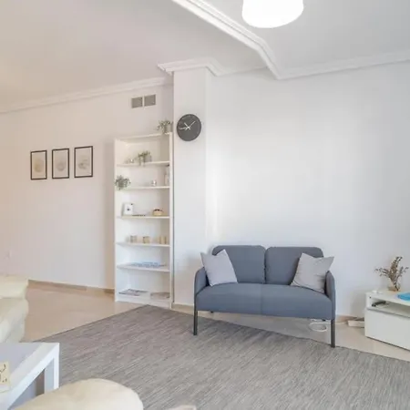 2 Bed Sea View Perfect Location * Estepona